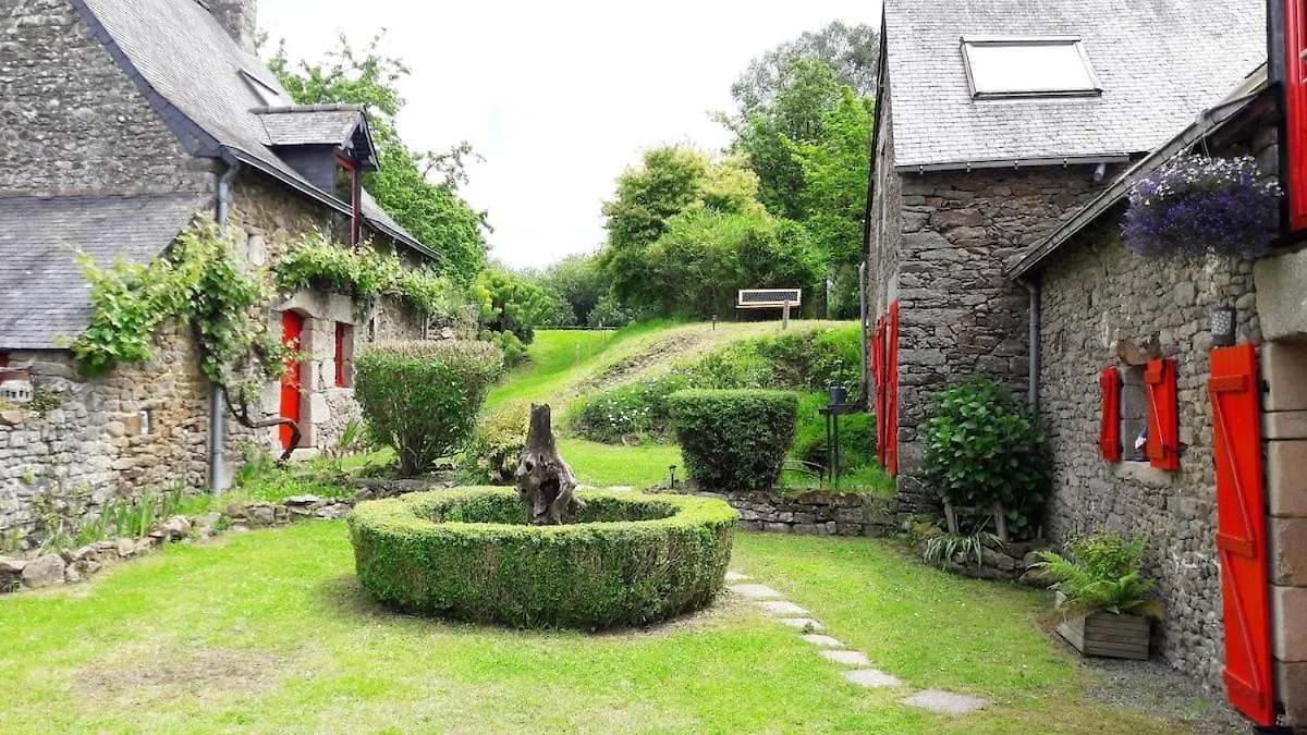 Maison De Contes En Amoureux 타든